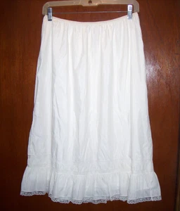Women's Vintage White Lined Half Slip w/ Lace Trim - Size Large - Picture 1 of 4
