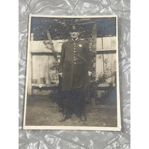 Antikes Polizist Portrait Foto Uniform Stern Abzeichen altes Foto - Bild 1 von 3