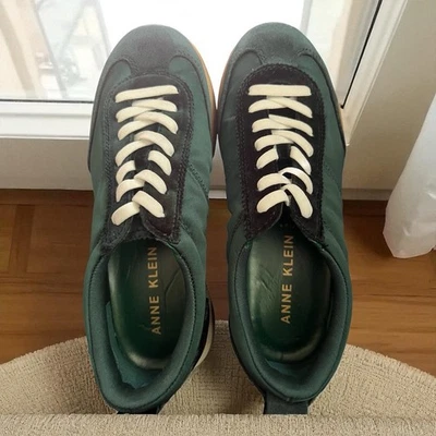 Кроссовки Anne Klein без застежек на шнуровке темно-зеленые размер 8 М - Изображение 1 из 2