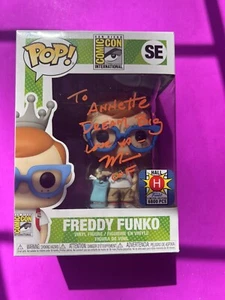 🔥 SDCC 2022 Hall H LE Exclusivo Firmado Mike Becker AUTO Freddy Funko Pop SE6800 - Imagen 1 de 6