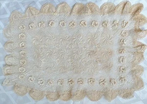 "Antiguo Único Trabajo a Mano Floral Tenerife Aguja de Ganchillo Doily 18""x12,5" - Imagen 1 de 3