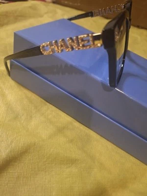 Design Glasses For Women - Image 1 of 4