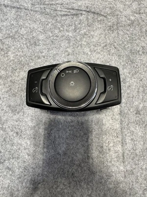 Оригинальный переключатель фар Motorcraft — для Ford Transit-150 2015–2019 годов выпуска - Изображение 1 из 2