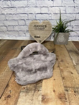 Bolso de mano vegano de piel sintética con cadena dorada -12" x 8" - Expressions NYC NUEVO CON ETIQUETAS Foto 1 de 4