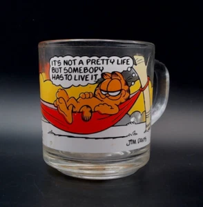 Mac Donald's 1978 taza de café de vidrio. Garfield and Odie. - Imagen 1 de 5