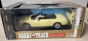 MAISTO ROAD & TRACK THUNDERBIRD SHOW CAR 1:18 DIECAST CAR - Picture 1 of 4