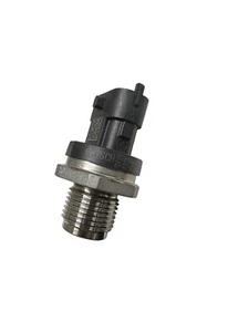 Sensor de presión de riel de combustible original Bosch 0281006325 *OFERTA* - Imagen 1 de 3