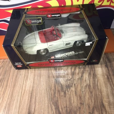 De colección Bburago MERCEDES BENZ 300 SL "ROADSTER" (1957) cod. 3023- EN CAJA Foto 1 de 4