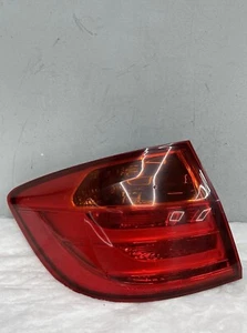 ORIGINAL BMW SERIE 3 F30 LUZ TRASERA DEL LADO DEL PASAJERO | 7372787 / 1090106 ESTADO - Imagen 1 de 9