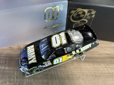 2007 Mark Martin #01 Army 1/24 RCCA Owners Elite Diecast - Image 1 of 3