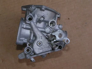 85 HONDA VF700 VF 700 VF700F INTERCEPTOR CARBURETOR BODY VD52DB carb - Picture 1 of 6