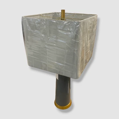 Lámparas de mesa de cerámica gris Tansey de $500 de alta costura/con pantalla en cubos Foto 1 de 4