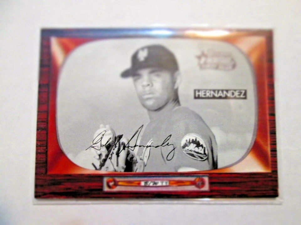 2004 Bowman Heritage Black & White S.P Gaby Hernandez  New York Mets Rookie  - Image 1 of 1