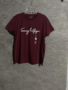 Tommy Hilfiger T-shirt Womens Size Small Spell Out Crew Neck Burgundy New - Picture 1 of 9