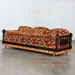 Spanish Revival Sofa Blumen Gobelin Chenille Stoff Gerste gedrechselte Spindel - Bild 1 von 13