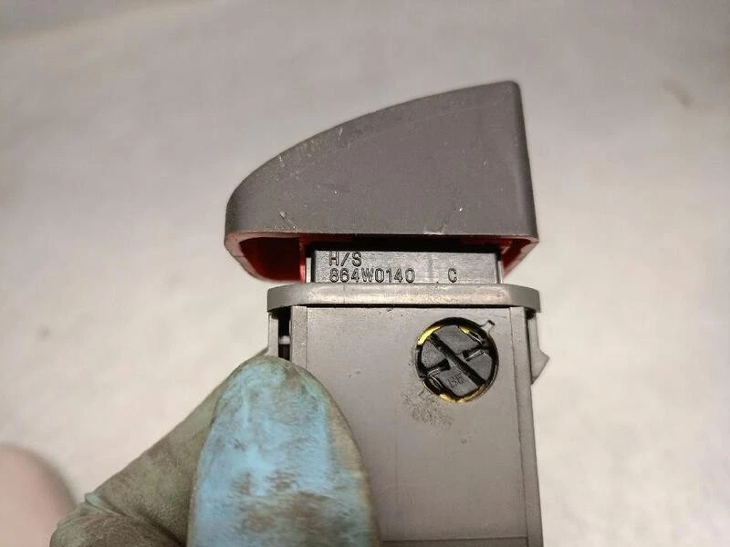 864W0140 5375116 предупреждение для DAEWOO NUBIRA седан (J100) 1.6 16V 1997 - Изображение 1 из 1