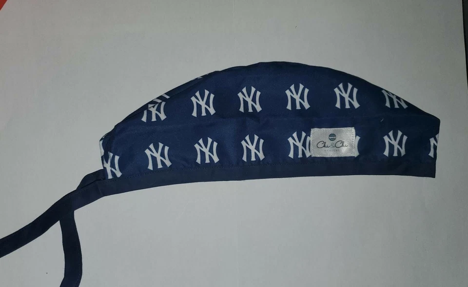 Men Surgical Scrub Cap, New York Yankees. - Image 1 of 1