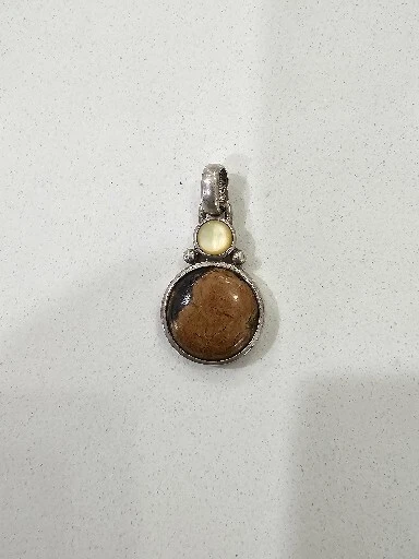 Vintage wk whitney kelly 925 Sterling Silver  Gemstone Pendant Cabachon Artisian - Image 1 of 3