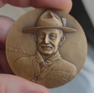 Medalla Conmemorativa Huguenin Fundador Boy Scouts Lord Robert Baden-Powell De Colección - Imagen 1 de 10
