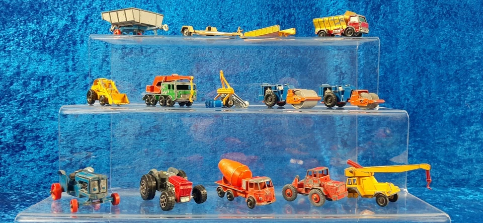 *M2 LOTTO MATCHBOX LESNEY CORGI TOYS TRATTORI MOVIMENTO TERRA MEZZI DA LAVORO - Immagine 1 di 4