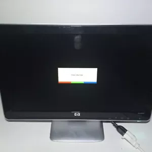 HP 20” Color LCD Monitor 2009m Integrated Speakers Front Controls - Picture 1 of 6
