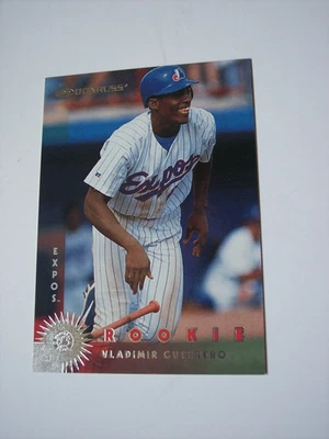 Tarjeta de béisbol Donruss Rookie 1997 Vladimir Guerrero #335 casi nueva o mejor Foto 1 de 2