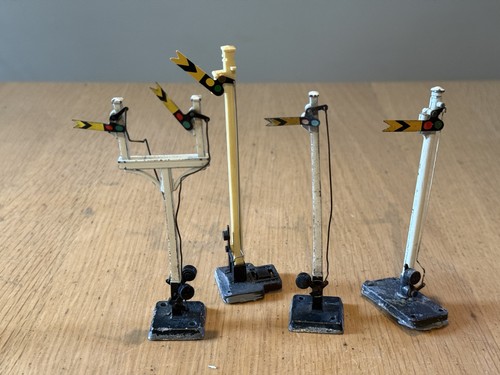 Lot of Vintage OO Gauge Model Railway Signals - missing ladders/bent ...