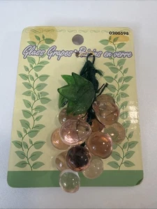 Vintage Miniature Lt Purple Pink Glass Grape Cluster On Card - Picture 1 of 3