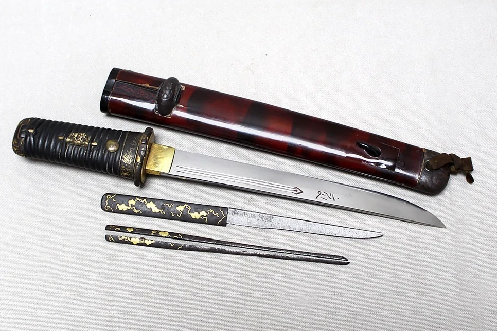 古い江戸期の刀の柄 古い江戸期の刀の柄 古い江戸期の刀の柄 61ARN77VDZL._UF350,350_QL50_.jpg