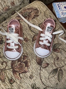 infant size 3 converse shoes