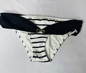 Victoria's Secret Bikiniunterteil Schwimmen Streifen schwarz weiß Gürtel Strick Schwimmen Small - Bild 1 von 5