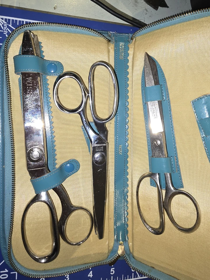 Lot of 3 ~WISS Pinking Shears 9" CC9, Wiss#137, 7 ", & Italy7"Pinking Shears - Image 1 of 4