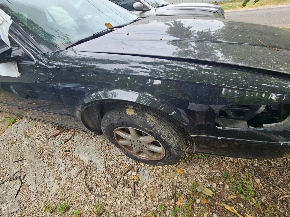 Guardabarros derecho pasajero Cadillac Sevilla 1999 2000 2001 2002 2003 2004 Foto 1 de 1