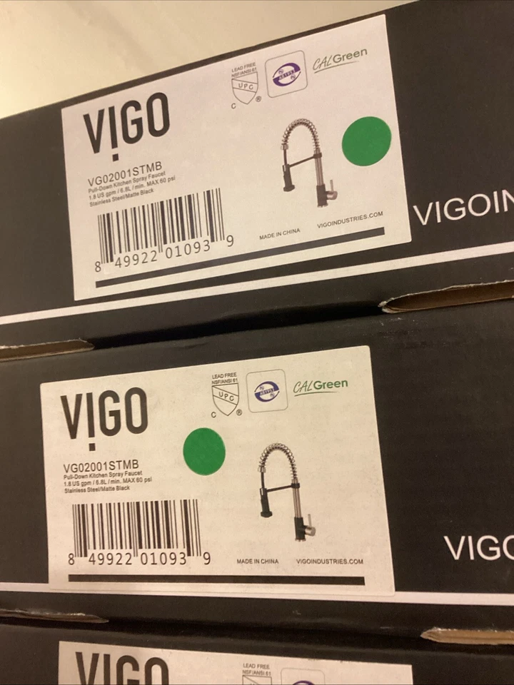 ​Grifo de cocina extraíble Edison VIGO VG02001STMB en acero inoxidable/negro mate Foto 1 de 1