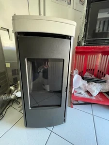 STUFA A PELLET YANA CON POTENZA NOMINALE 7KW - MODELLO 2022 CERTIFICATO 5 STELLE - Imagen 1 de 6
