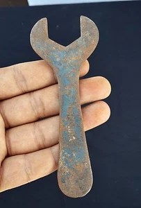 1940s Vintage Old Rusty Iron Spanner Wrench Craftsman Collectible I365 - Picture 1 of 5