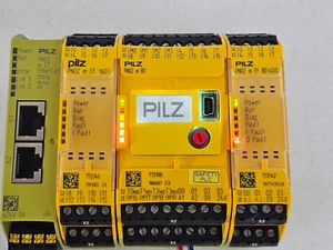 Pilz PNOZm BO772100, PNOZm (ES 772136, EF 772140, EF 772142) Safety Relay - Picture 1 of 14