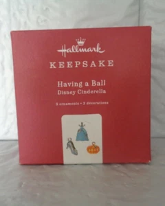 2019 - Hallmark - Having A Ball - Disney Cinderella - 3 Ornamente - Schuh - Kleid - Bild 1 von 2