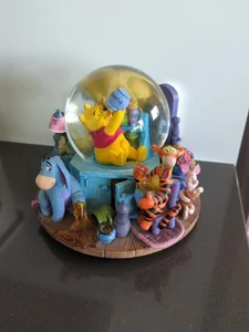 Vintage Disney Winnie The Pooh Honey Pot Eeyore Tigger Musical Snow Globe (READ) - Picture 1 of 14