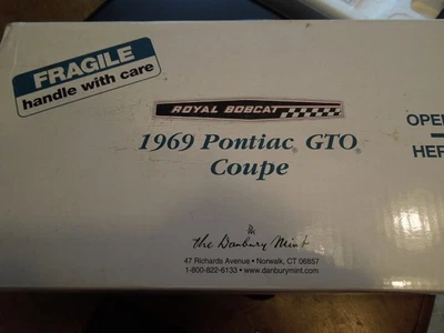 Pontiac GTO 1:24 Diecast Danbury Mint Royal Bobcat dos tonos azul/blanco Foto 1 de 4