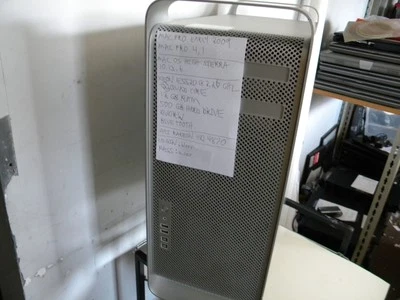 Apple A1289 Mac Pro Early 2009 Xeon E5520 @ 2.26GHz (2 X 4C) 8GB 500GB ATI 4870 - Image 1 of 4