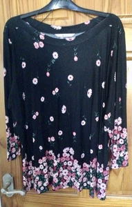 Pretty TU Top Black and Pink Floral 3/4 Sleeves Size 20 - Picture 1 of 4