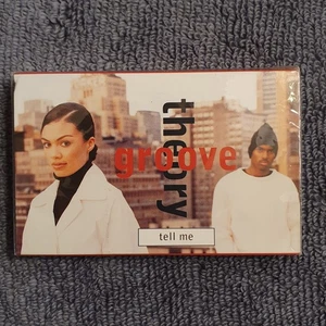 GROOVE THEORY - TELL ME - CASSETTE SINGLE - 1995 Excellent Sealed! Condition  - Bild 1 von 5