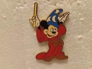 Disney Pin 2004 Sorcerer Mickey Mouse from Fantasia - Picture 1 of 2