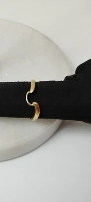 14k LYG Nestling Wedding Band SZ 6.5 - Image 1 of 4