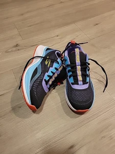 Pista de entrenamiento Youth Skechers 3.5/ajuste ancho - Imagen 1 de 9