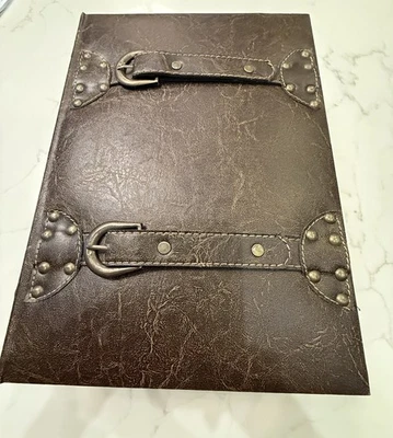 Caja de almacenamiento de libros con hebilla de cuero - imitación cuero - tamaño XL Foto 1 de 4