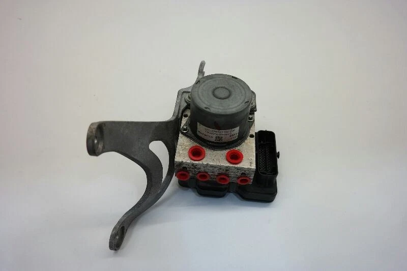 Chevrolet Malibu 2017 pieza de freno antibloqueo LS.   Foto 1 de 4