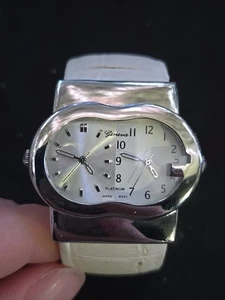 Reloj Mujer Geneva Blanco Acabado Doble Hora 2 Zona Horaria - Necesita Batería - Sin Probar - Imagen 1 de 6