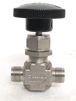 Swagelok SS-1KS10MM 5000 PSI needle valve - Image 1 of 4